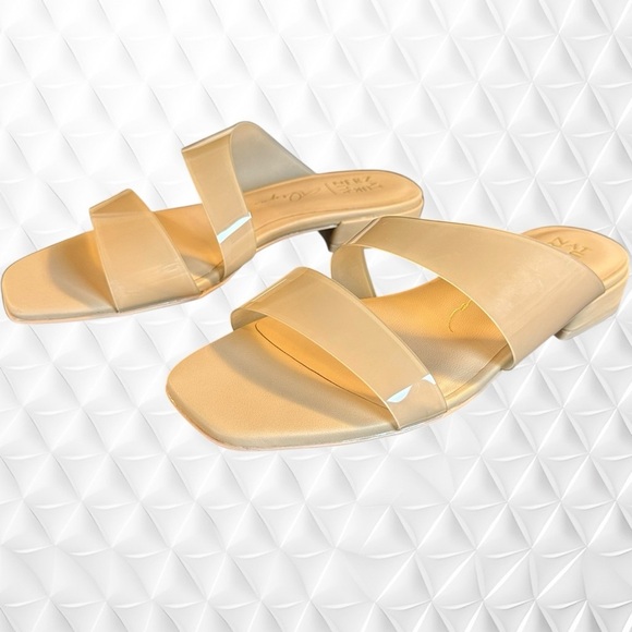 NWT Naturalizer ‘Illuminate’ Slide Sandal in “Shade 3 Light” Size 7 Wide Width - Picture 1 of 16